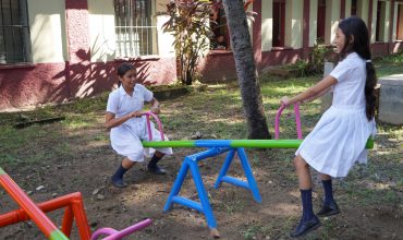 FRUIT OF THE LOOM REMODELA DOS AULAS MÁS EN ESCUELA VISITACIÓN PADILLA DE EL PROGRESO