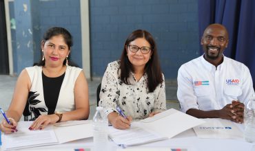 GILDAN, EN ALIANZA CON USAID, IMPULSA LA FORMACIÓN TÉCNICA DE MÁS DE 1,300 JÓVENES EN CHOLOMA CON DONACIÓN DE EQUIPAMIENTO TECNOLÓGICO