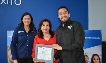 PROYECTO CREANDO MI FUTURO AQUÍ RECONOCE GESTIÓN DE LEAR HONDURAS Y AHM GENERANDO EMPLEO A CIENTOS DE JOVENES