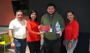 GILDAN CELEBRA SU CONCURSO PHOTOBOOTH NAVIDEÑO