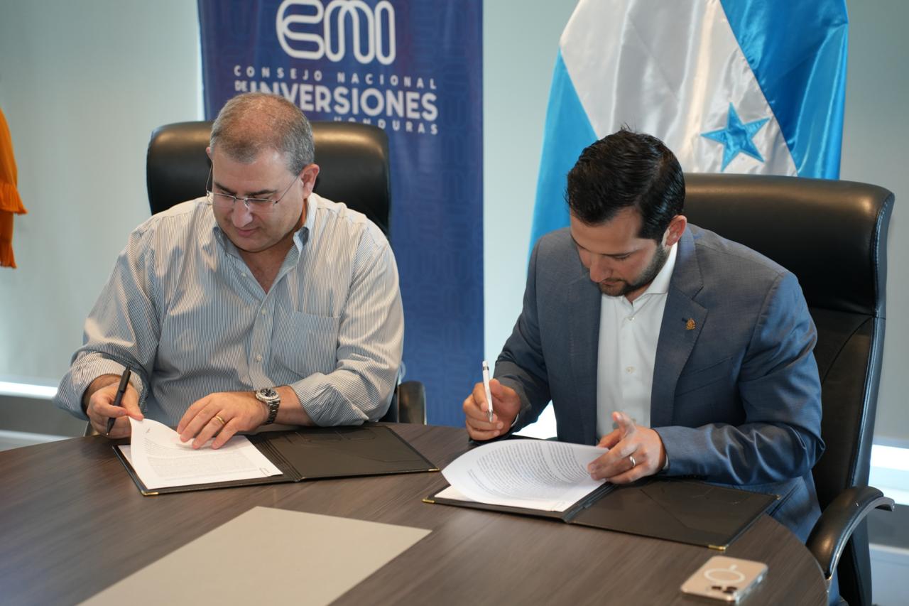 CNI Y AHM SUSCRIBEN CONVENIO PARA FORTALECER LA INVERSIÓN EN LA INDUSTRIA TEXTIL-MAQUILADORA