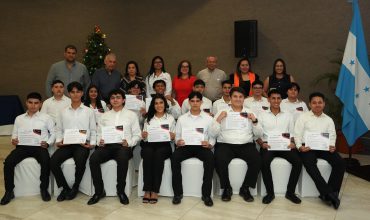 AHM, INFOP Y FUNADEH CELEBRAN CLAUSURA DE LA OCTAVA PROMOCIÓN DE LA ACADEMIA DE PROGRAMACIÓN