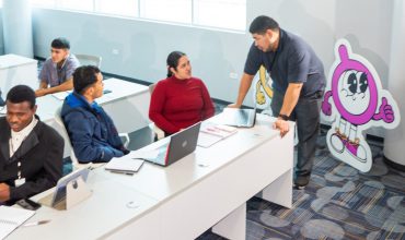 MÁS DE 350 JÓVENES YA TRABAJAN EN LA INDUSTRIA DE CALL CENTER Y SERVICIOS BPO TRAS EL FINISHING SCHOOL PROGRAM DE ALTIA SMART CITY