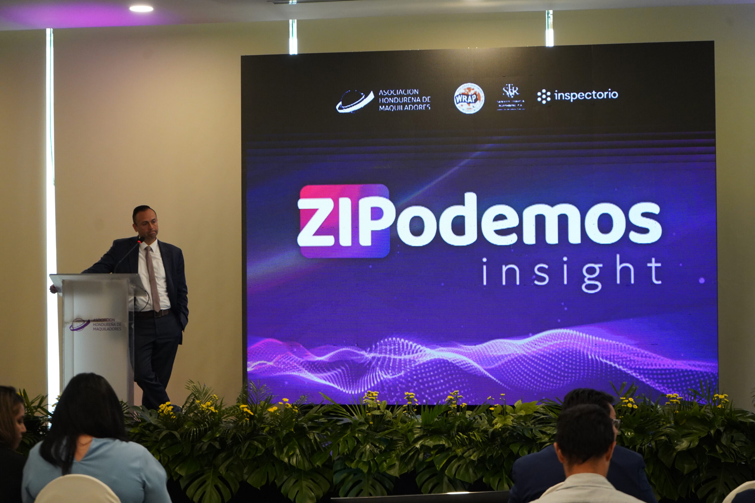 AHM REALIZÓ ZIPODEMOS INSIGHT Y PRESENTÓ LA NUEVA ETAPA EDITORIAL DE SU REVISTA ZIPODEMOS