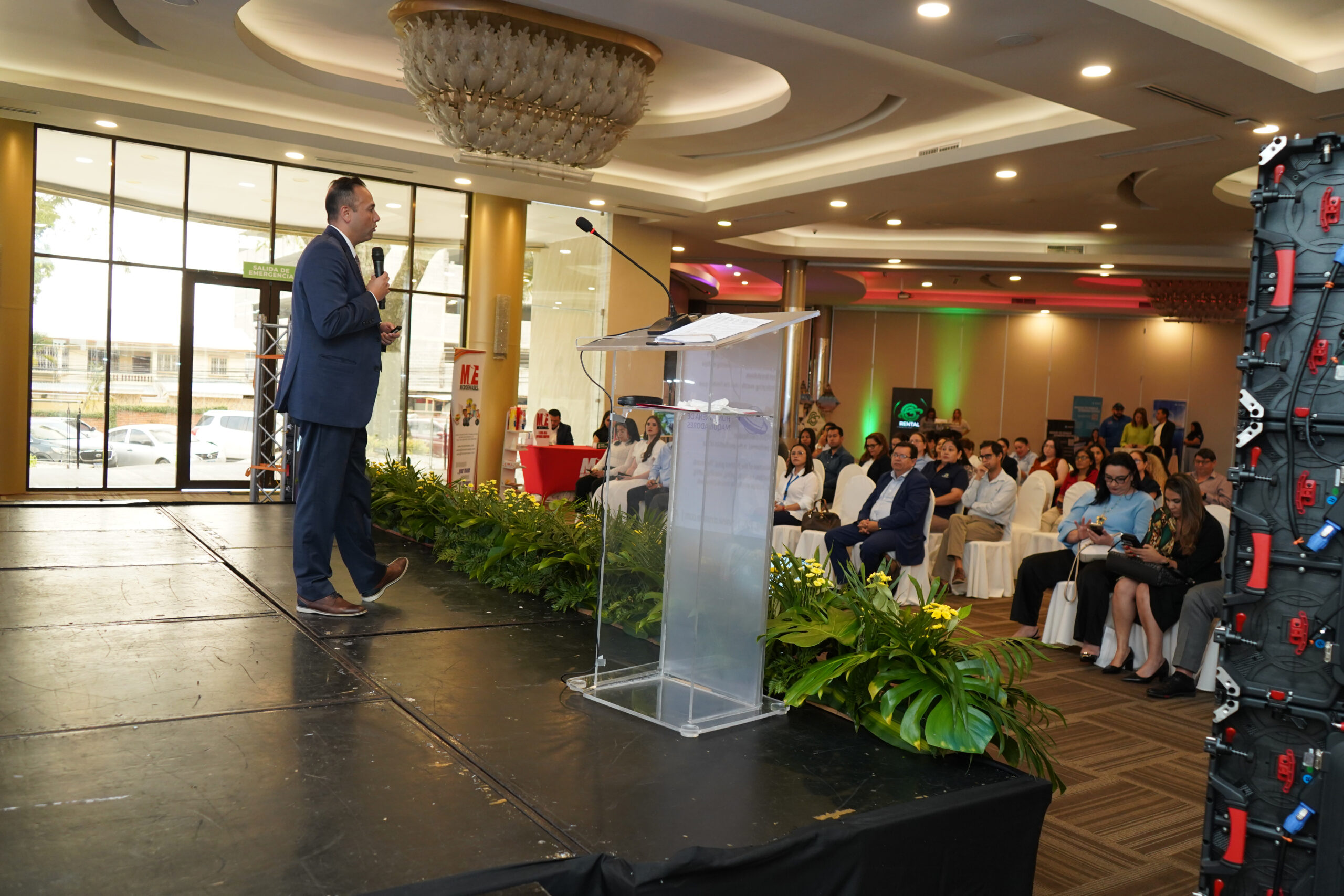 AHM REALIZÓ ZIPODEMOS INSIGHT Y PRESENTÓ LA NUEVA ETAPA EDITORIAL DE SU REVISTA ZIPODEMOS