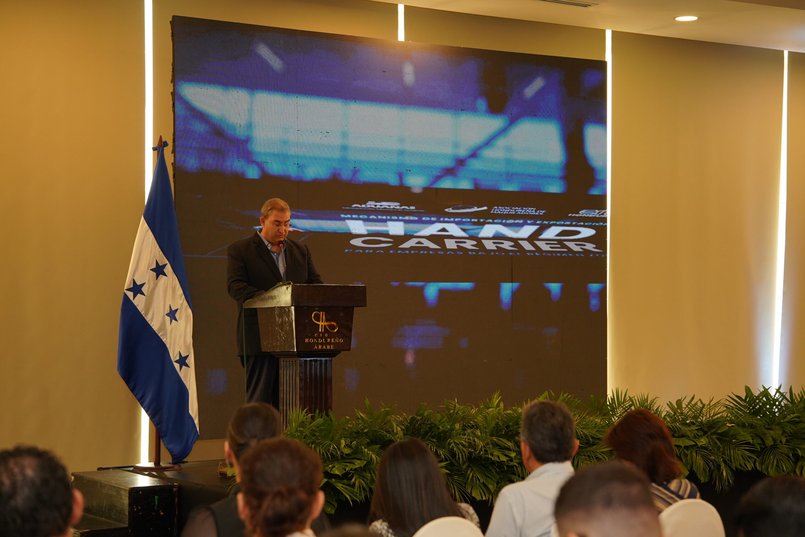 Aduanas Honduras, AHM y CNI lanzan mecanismo Hand Carrier para agilizar el comercio exterior en Zonas Libres