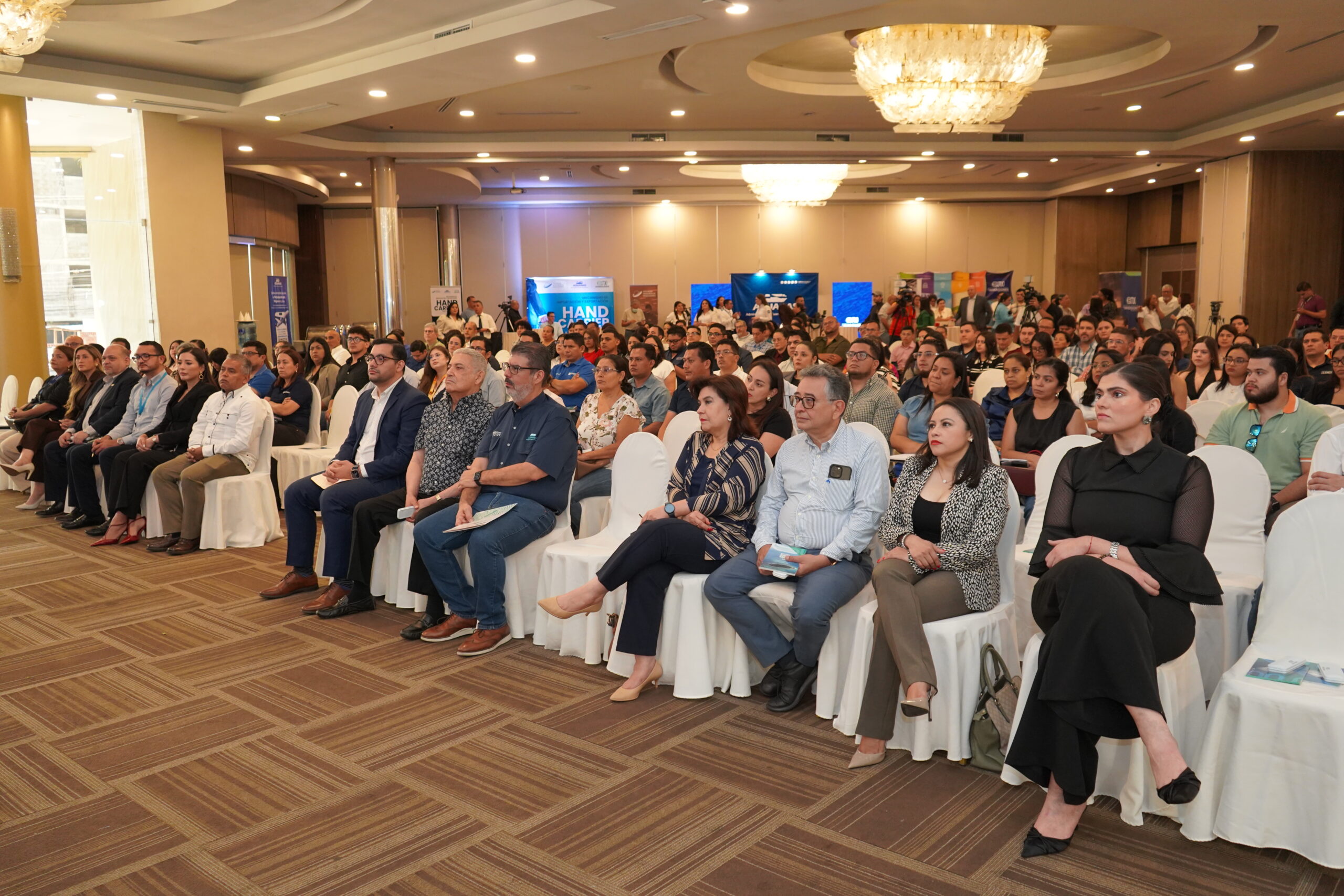Aduanas Honduras, AHM y CNI lanzan mecanismo Hand Carrier para agilizar el comercio exterior en Zonas Libres