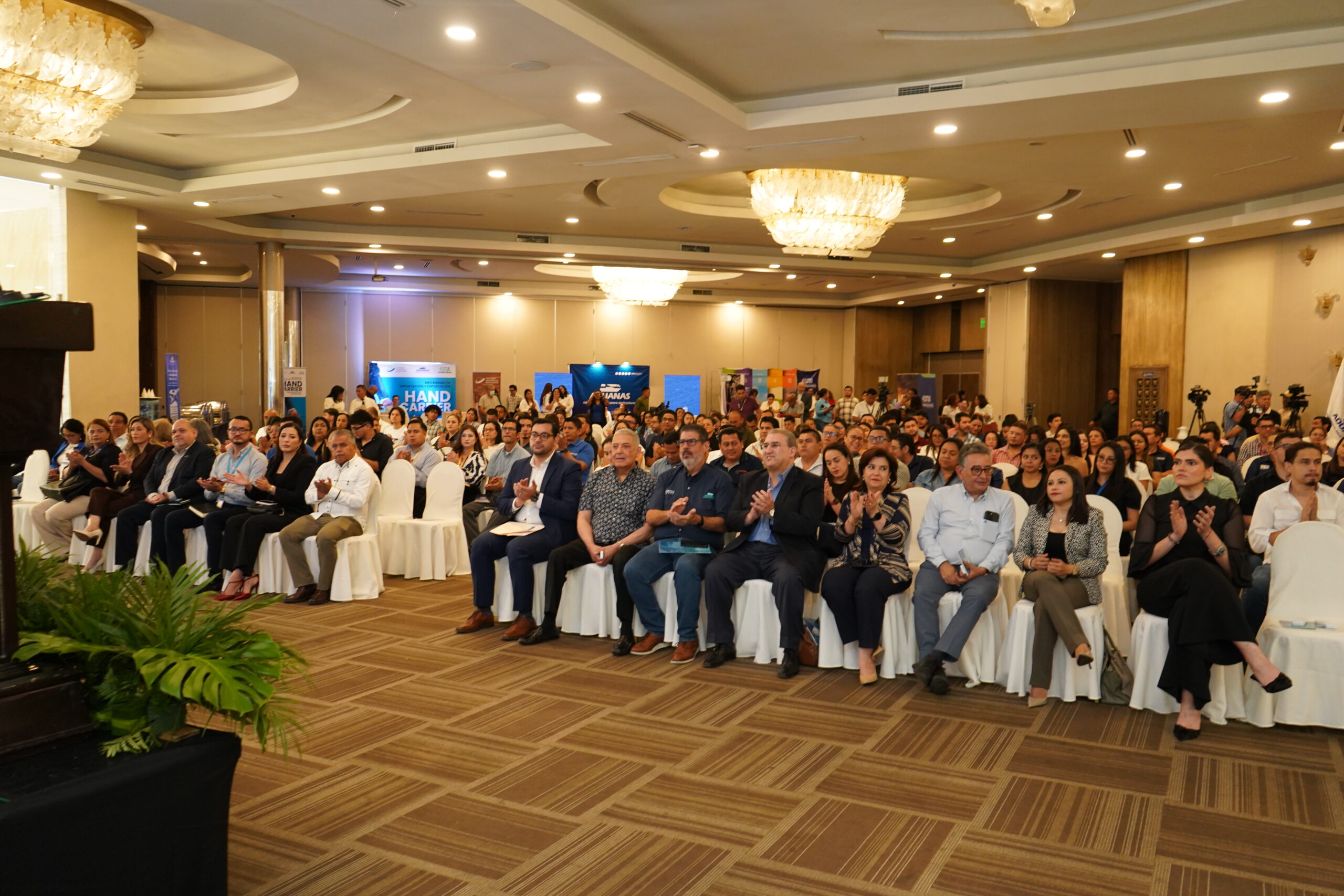 Aduanas Honduras, AHM y CNI lanzan mecanismo Hand Carrier para agilizar el comercio exterior en Zonas Libres