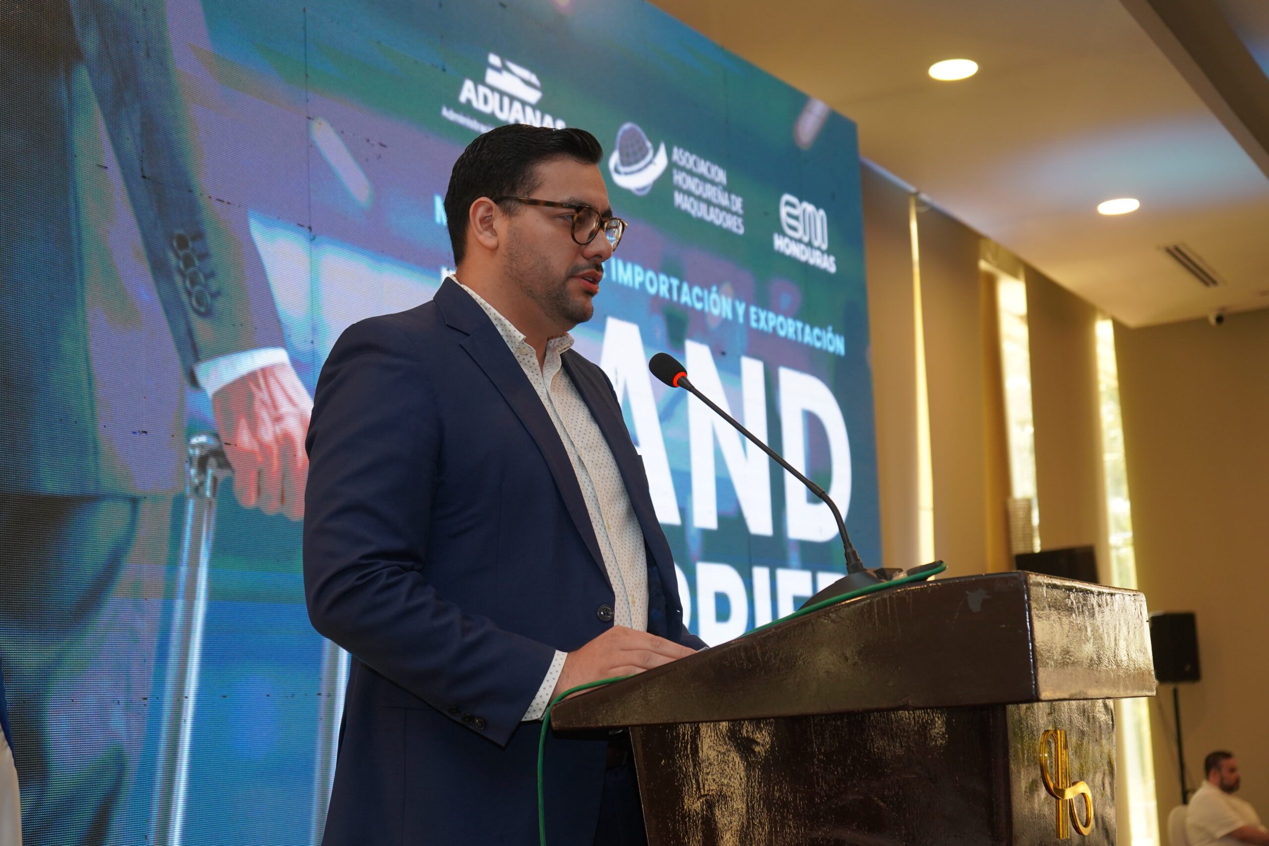 Aduanas Honduras, AHM y CNI lanzan mecanismo Hand Carrier para agilizar el comercio exterior en Zonas Libres
