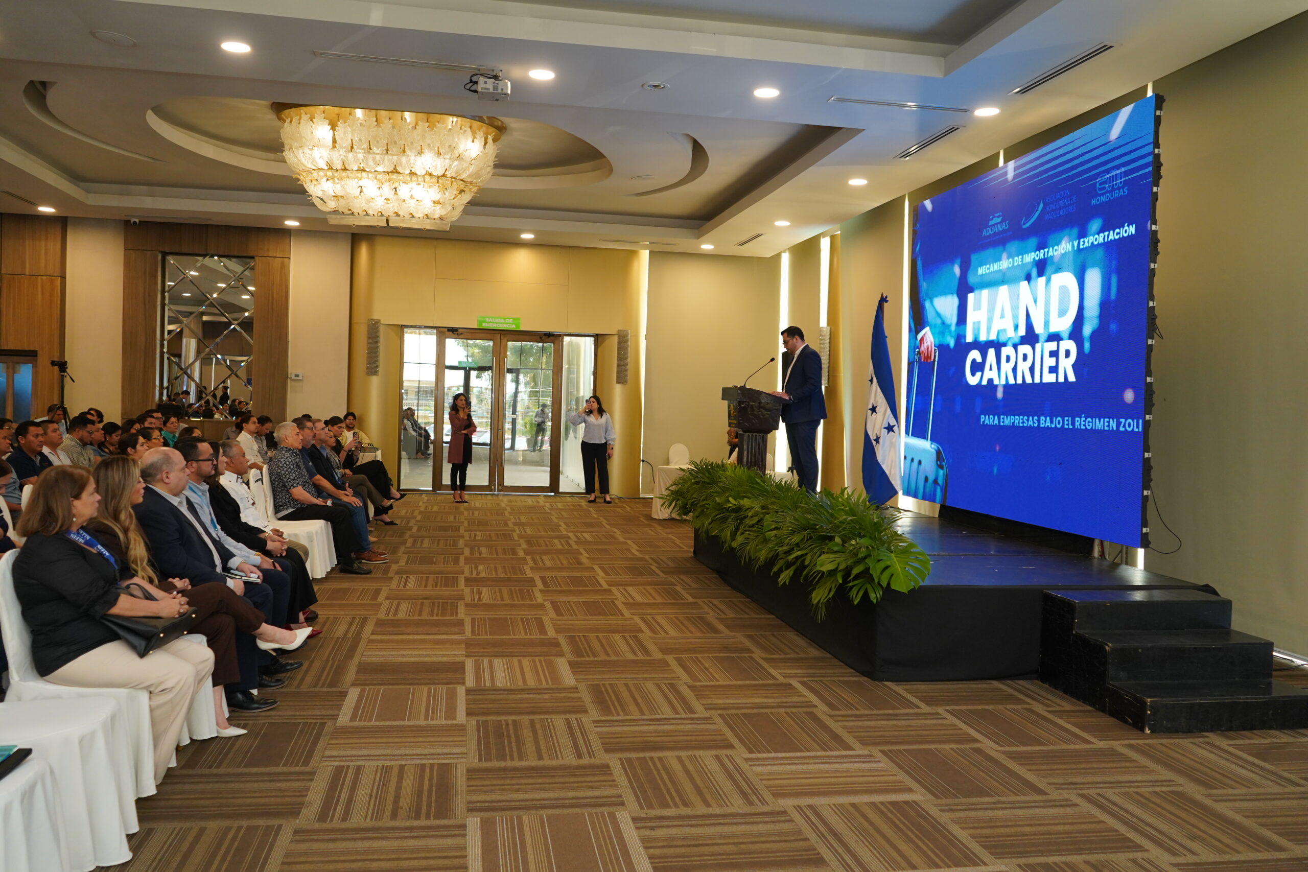 Aduanas Honduras, AHM y CNI lanzan mecanismo Hand Carrier para agilizar el comercio exterior en Zonas Libres
