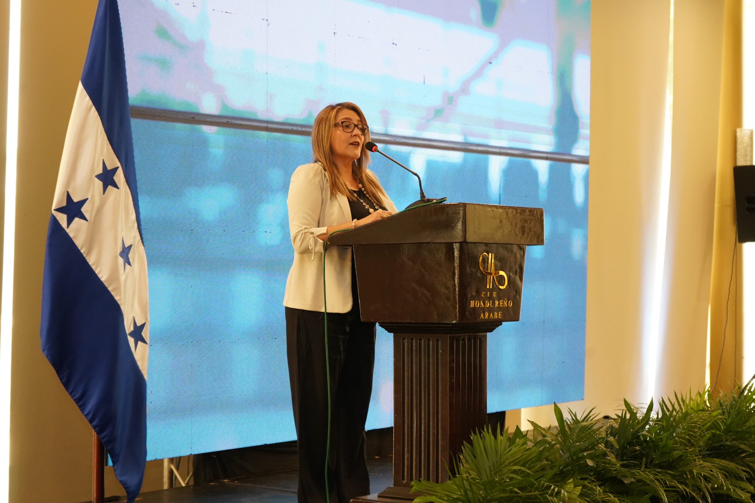 Aduanas Honduras, AHM y CNI lanzan mecanismo Hand Carrier para agilizar el comercio exterior en Zonas Libres