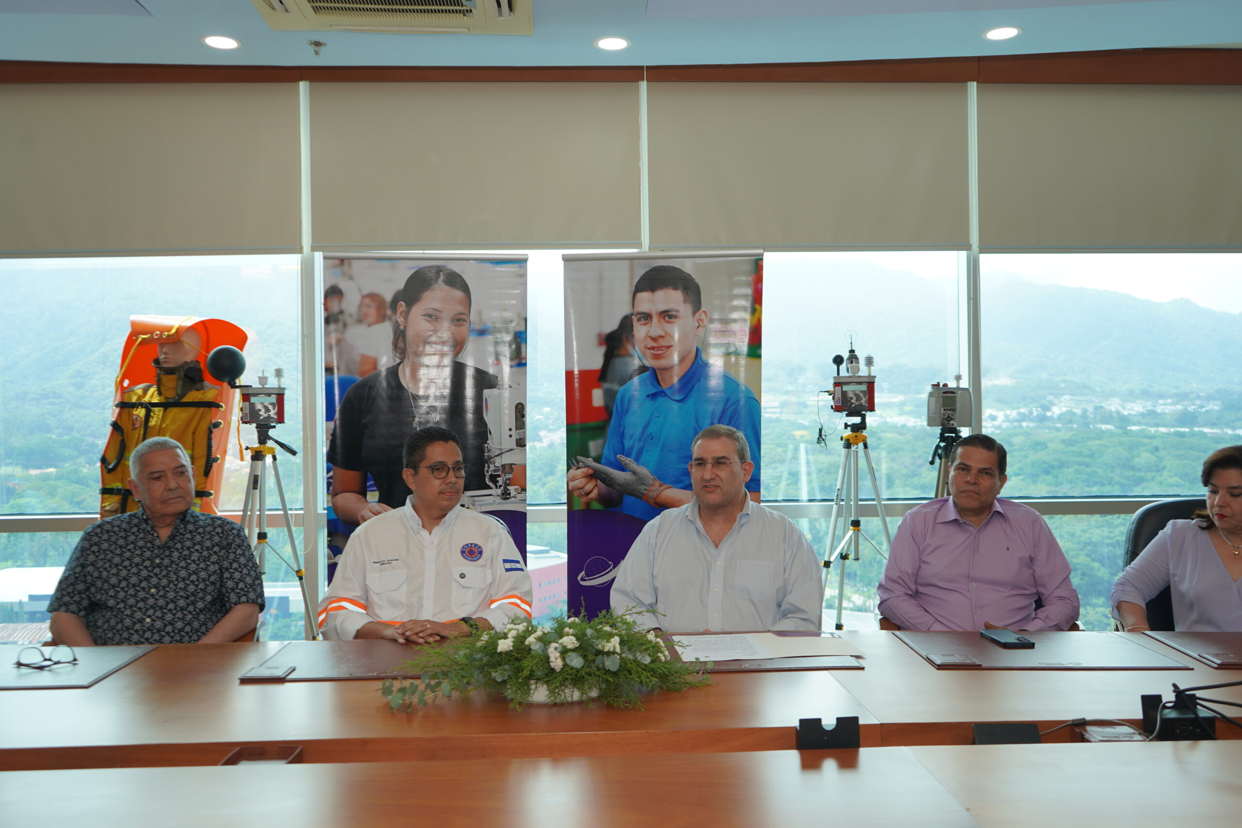 AHM Y COPECO RENUEVAN CONVENIO PARA FORTALECER LA GESTIÓN DE RIESGOS EN LA INDUSTRIA TEXTIL-MAQUILADORA