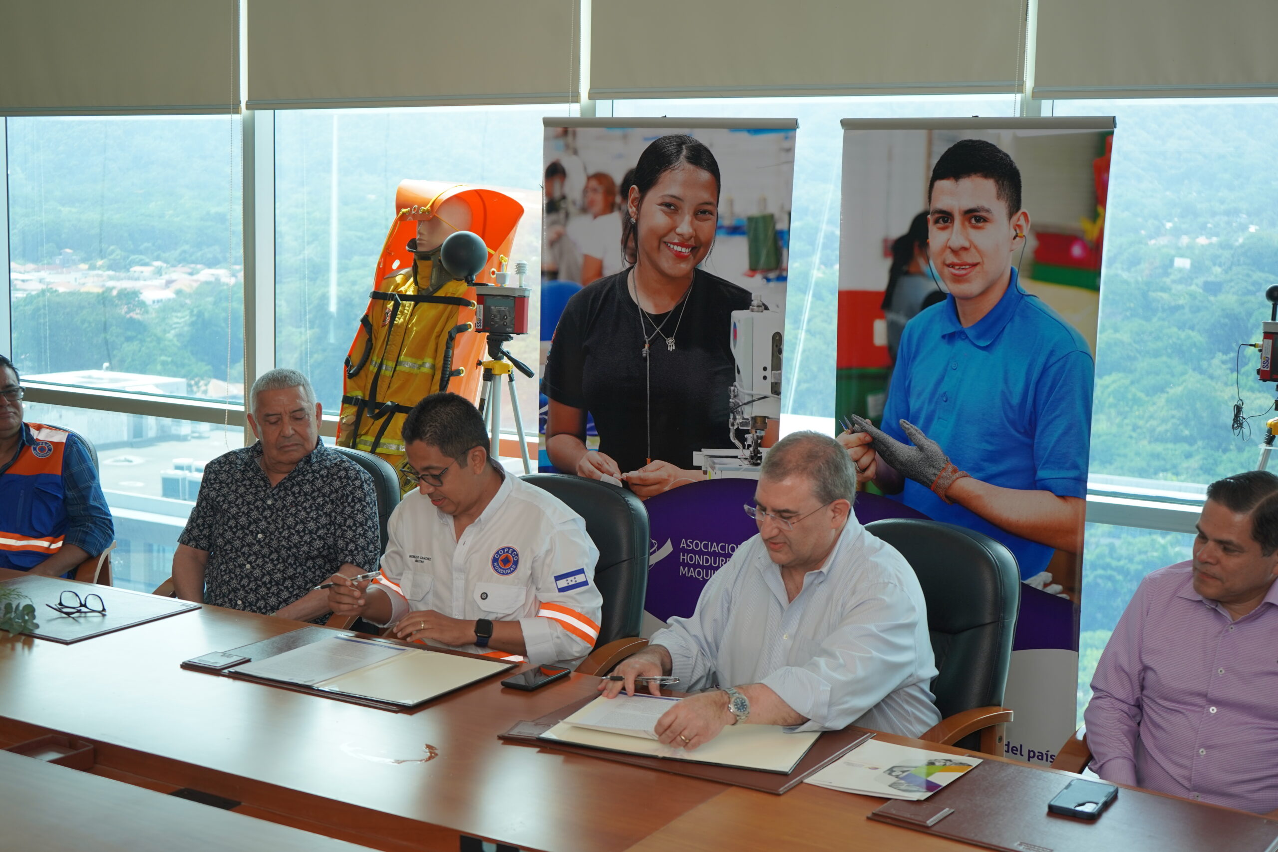 AHM Y COPECO RENUEVAN CONVENIO PARA FORTALECER LA GESTIÓN DE RIESGOS EN LA INDUSTRIA TEXTIL-MAQUILADORA